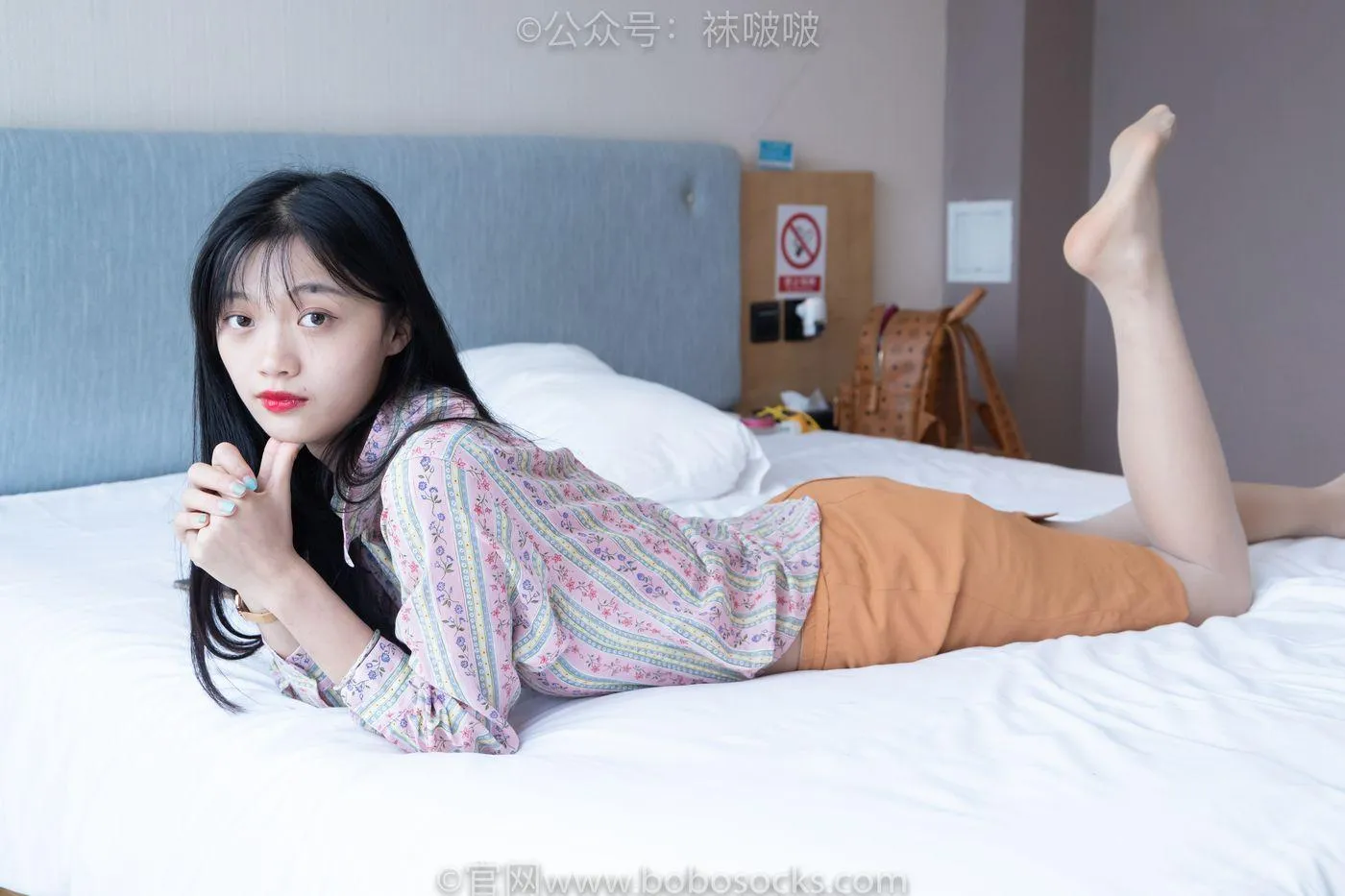 [BoBoSocks袜啵啵]NO.008 涵涵-帆布鞋、白色短棉袜、肉丝 [139P]插图3